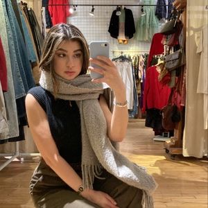 Meet your Posher, Mickey